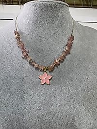 Bahar Gül Kuvars Taşlı Kolye